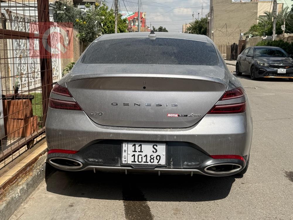جنسس G70